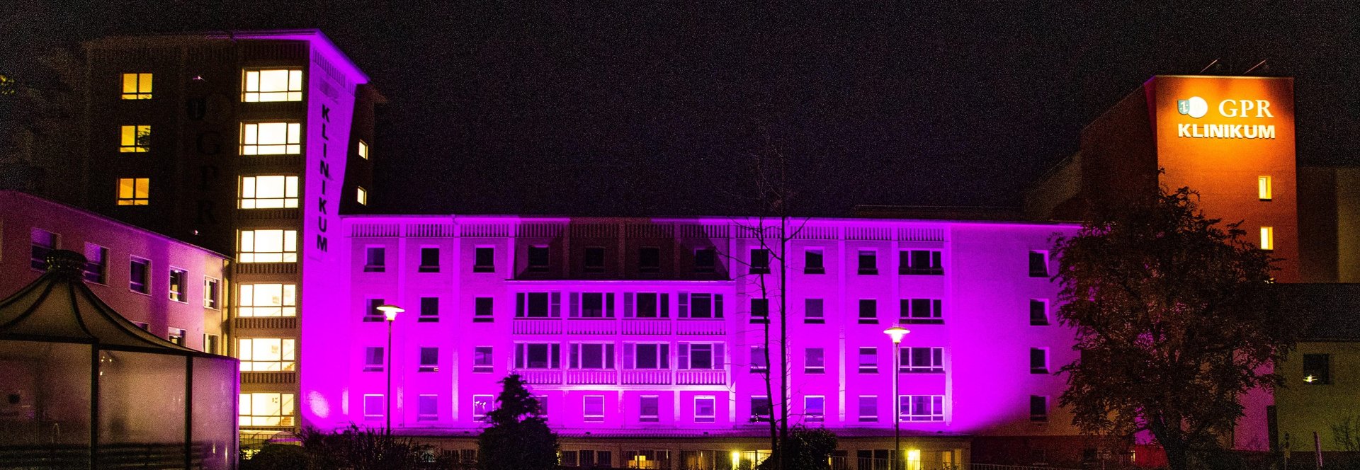 Lila Gebäude
