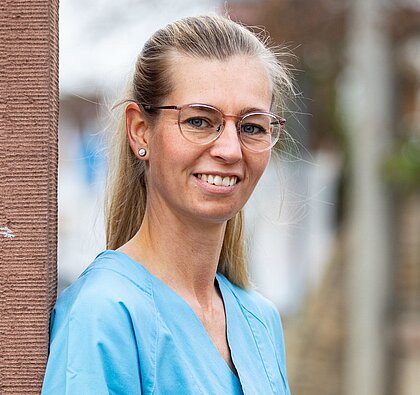 Dr. Sabrina Blum