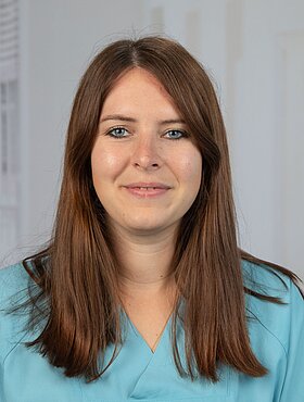 Dr. Michelle  Schöttler