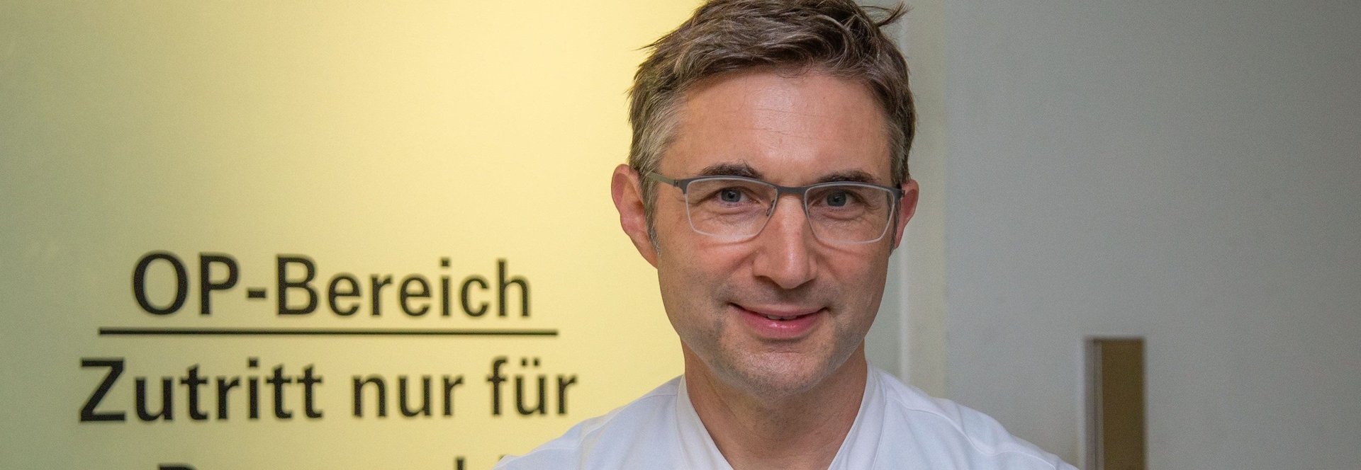 Dr. Lars Leupolts