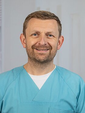 Dr. Oliver Bleiziffer