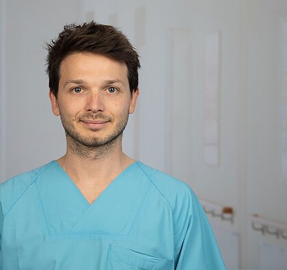 Dr. med. Alexander Lehners